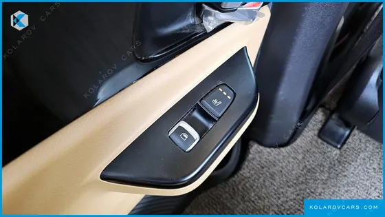 KIA CARNIVAL 9-SEATER PRESTIGE
