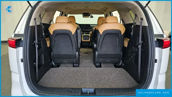 KIA CARNIVAL 9-SEATER PRESTIGE