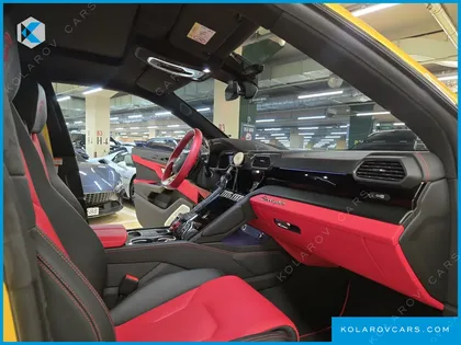 LAMBORGHINI URUS 4.0 V8