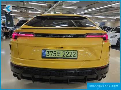 LAMBORGHINI URUS 4.0 V8