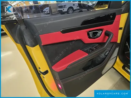 LAMBORGHINI URUS 4.0 V8