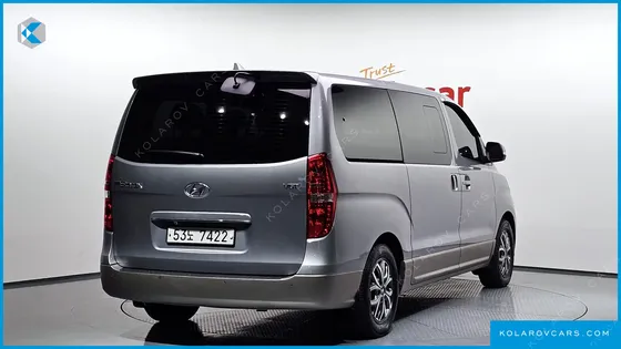 HYUNDAI STAREX URBAN 9-SEATER