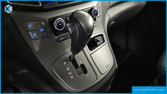 HYUNDAI STAREX URBAN 9-SEATER