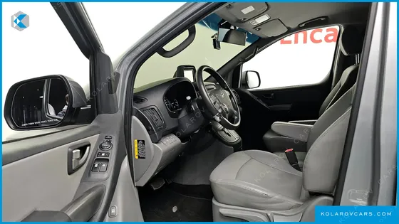 HYUNDAI STAREX URBAN 9-SEATER