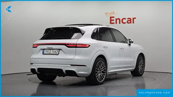 PORSCHE CAYENNE 3.0 PLATINUM EDITION