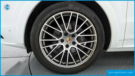 PORSCHE CAYENNE 3.0 PLATINUM EDITION