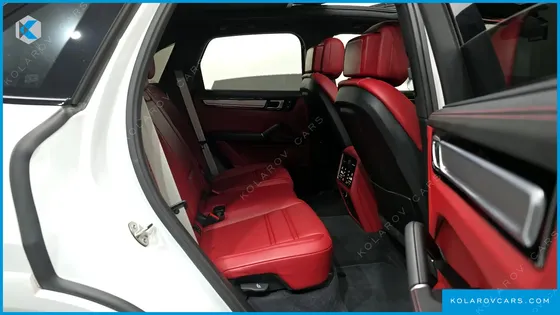 PORSCHE CAYENNE 3.0 PLATINUM EDITION