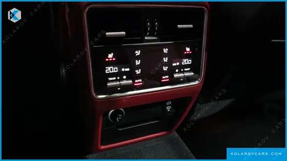 PORSCHE CAYENNE 3.0 PLATINUM EDITION