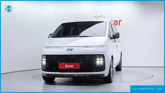 HYUNDAI STARIA 4WD LOUNGE 7-SEATER