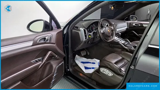 PORSCHE CAYENNE 4.8 TURBO