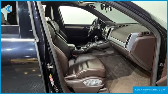 PORSCHE CAYENNE 4.8 TURBO