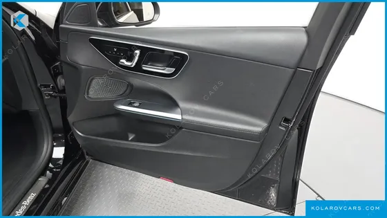MERCEDES C-CLASS C300 4MATIC AVANTGARDE