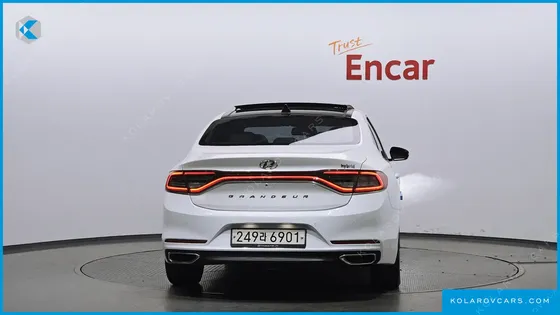 HYUNDAI GRANDEUR PREMIUM
