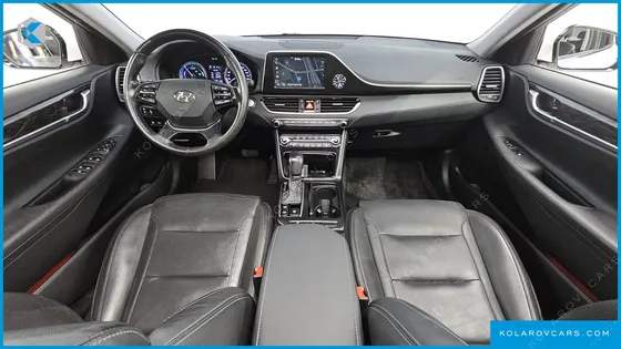 HYUNDAI GRANDEUR PREMIUM