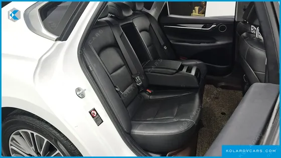 HYUNDAI GRANDEUR PREMIUM