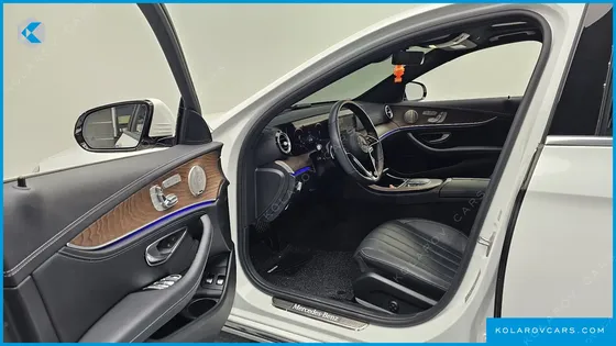 MERCEDES E-CLASS E300E 4MATIC EXCLUSIVE