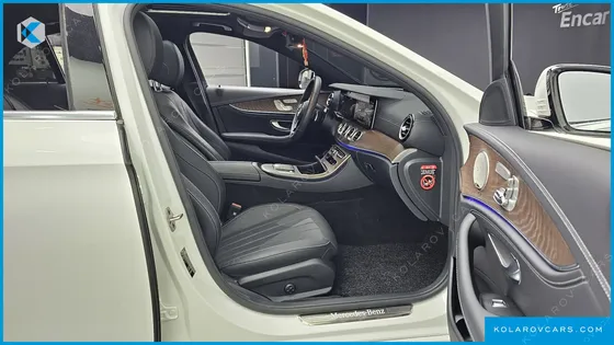 MERCEDES E-CLASS E300E 4MATIC EXCLUSIVE