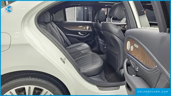 MERCEDES E-CLASS E300E 4MATIC EXCLUSIVE