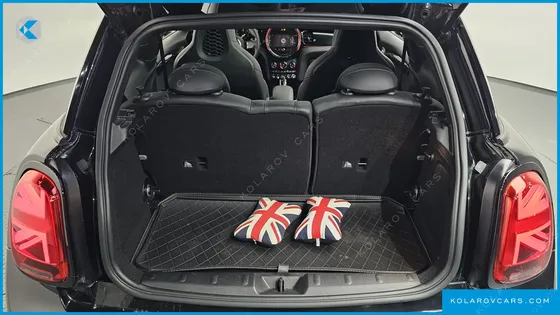 MINI COOPER JCW PAT MOSS EDITION