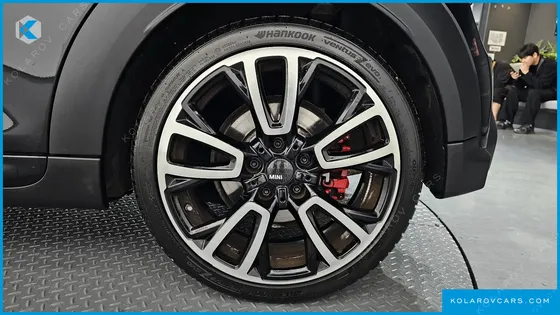 MINI COOPER JCW PAT MOSS EDITION