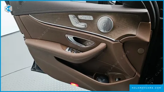 MERCEDES E-CLASS E300 4MATIC EXCLUSIVE