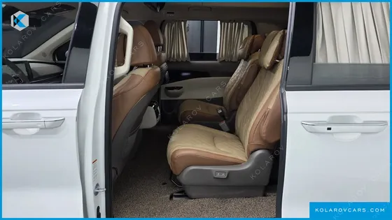 KIA CARNIVAL 9-SEATER HI-LIMOUSINE