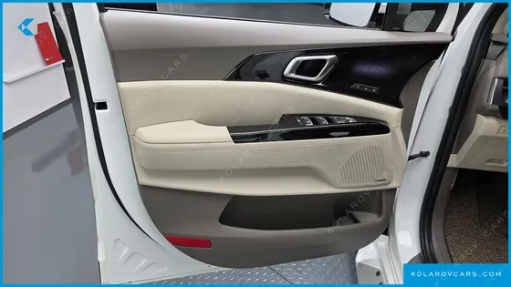 KIA CARNIVAL 9-SEATER HI-LIMOUSINE