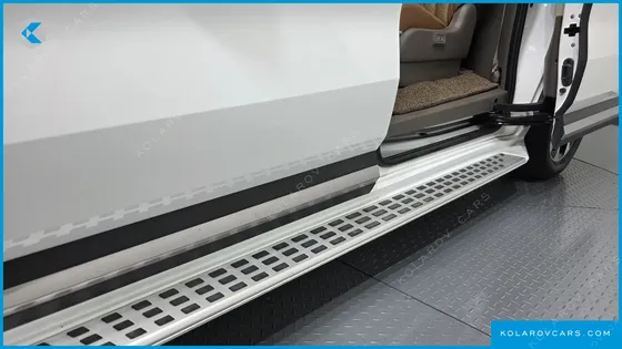 KIA CARNIVAL 9-SEATER HI-LIMOUSINE