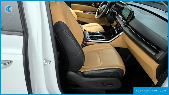 KIA CARNIVAL 9-SEATER SIGNATURE