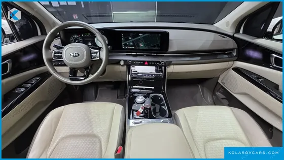 KIA CARNIVAL GASOLINE 7-SEATER SIGNATURE