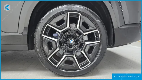 BMW XM 4.4