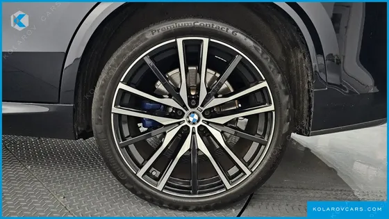 BMW X5 M50I