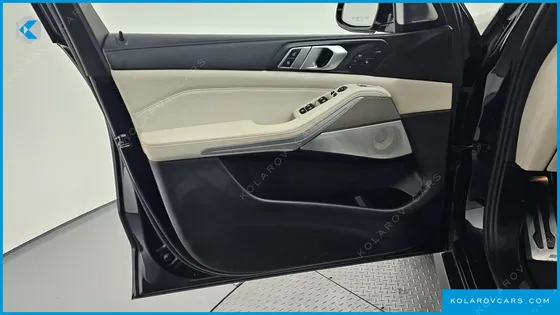 BMW X5 M50I