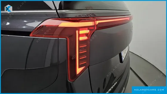 KIA CARNIVAL 9-SEATER GRAVITY