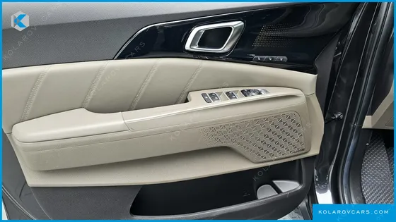 KIA CARNIVAL 9-SEATER GRAVITY