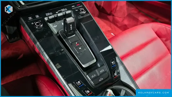 PORSCHE 911 CARRERA 4