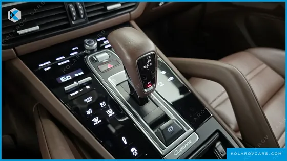 PORSCHE CAYENNE 3.0 PLATINUM EDITION