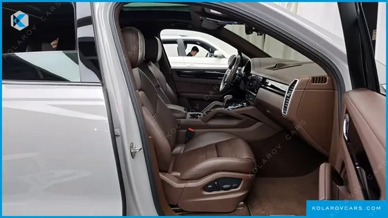 PORSCHE CAYENNE 3.0 PLATINUM EDITION