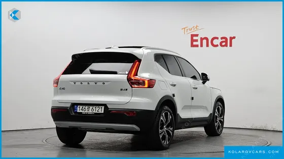 VOLVO XC40 B4 INSCRIPTION