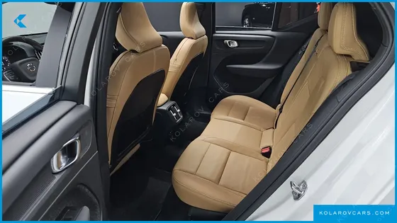 VOLVO XC40 B4 INSCRIPTION
