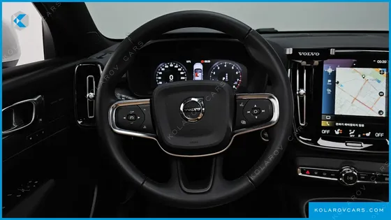 VOLVO XC40 B4 INSCRIPTION