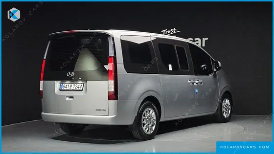 HYUNDAI STARIA L3.5 CARGO 5-SEATER