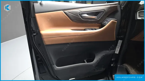 TOYOTA ALPHARD 2.5 HEV EXECUTIVE AWD