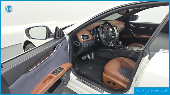 MASERATI GHIBLI 3.0 GRANLUSSO