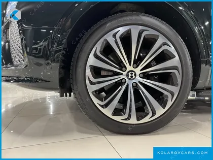 BENTLEY BENTAYGA 4.0 V8 EWB FIRST EDITION