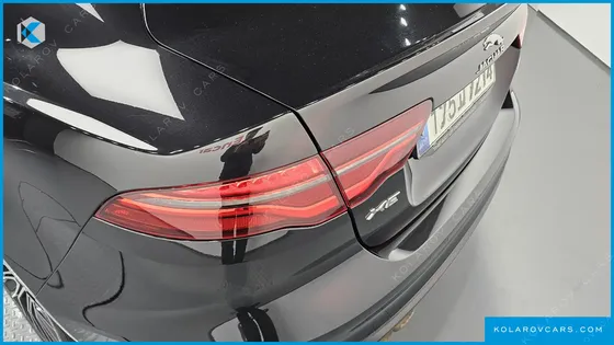 JAGUAR XE D180 R-DYNAMIC S