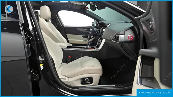 JAGUAR XE D180 R-DYNAMIC S