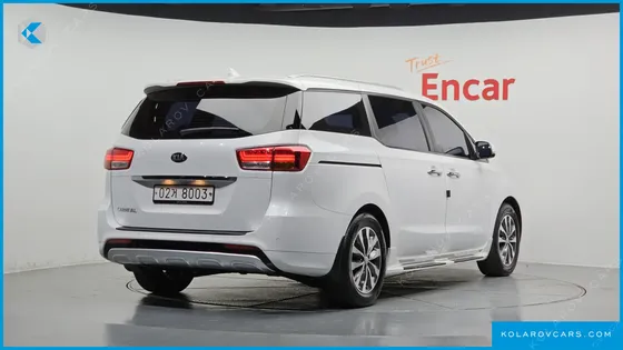 KIA CARNIVAL 9-SEATER LUXURY