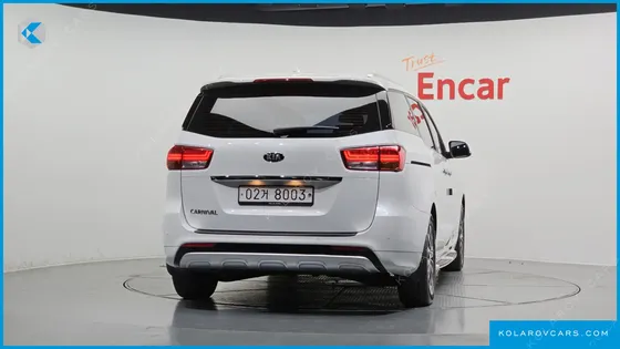 KIA CARNIVAL 9-SEATER LUXURY