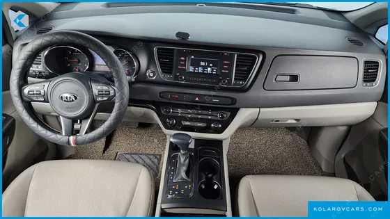 KIA CARNIVAL 9-SEATER LUXURY